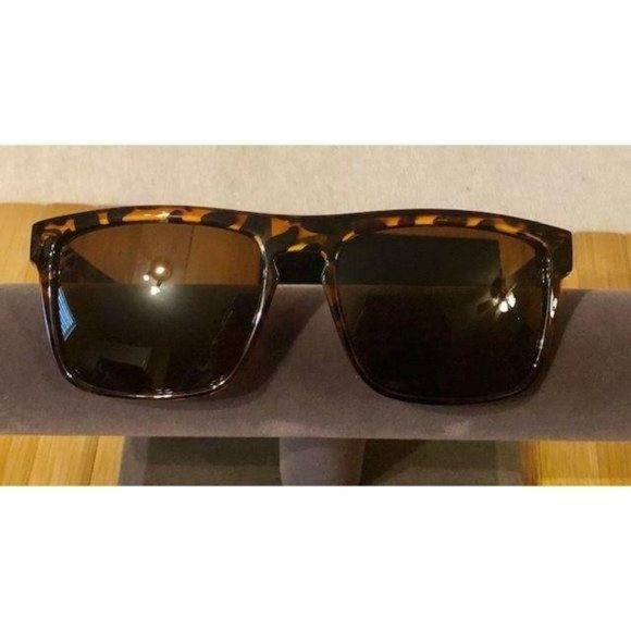 TWO New Quiksilver Sunglass Sets  PRICE FIRM - Picture 3 of 8